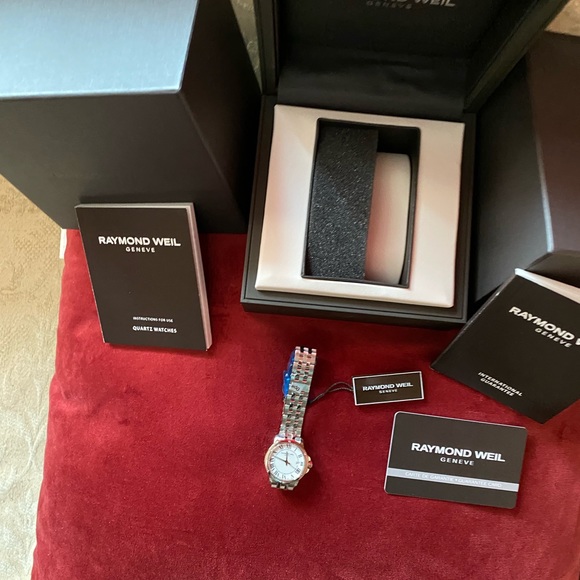 Raymond Weil Swiss Women’s Tango Watch - Picture 11 of 14